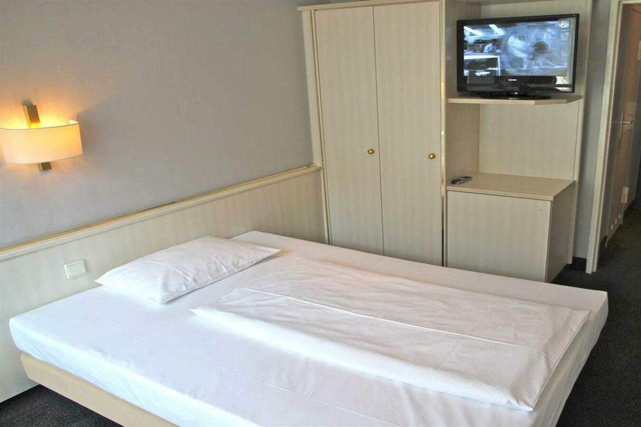 Berlin Plaza Hotel Am Kurfuerstendamm エクステリア 写真