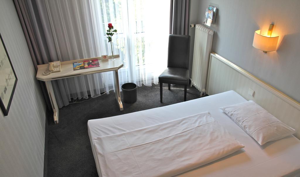 Berlin Plaza Hotel Am Kurfuerstendamm 部屋 写真