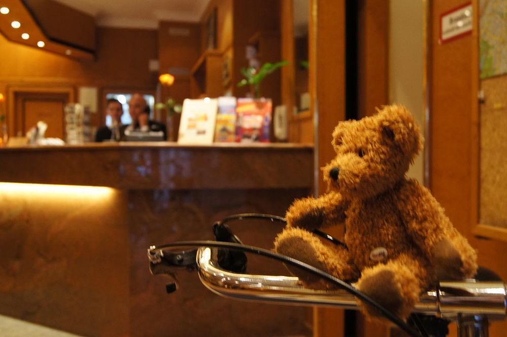 Berlin Plaza Hotel Am Kurfuerstendamm エクステリア 写真