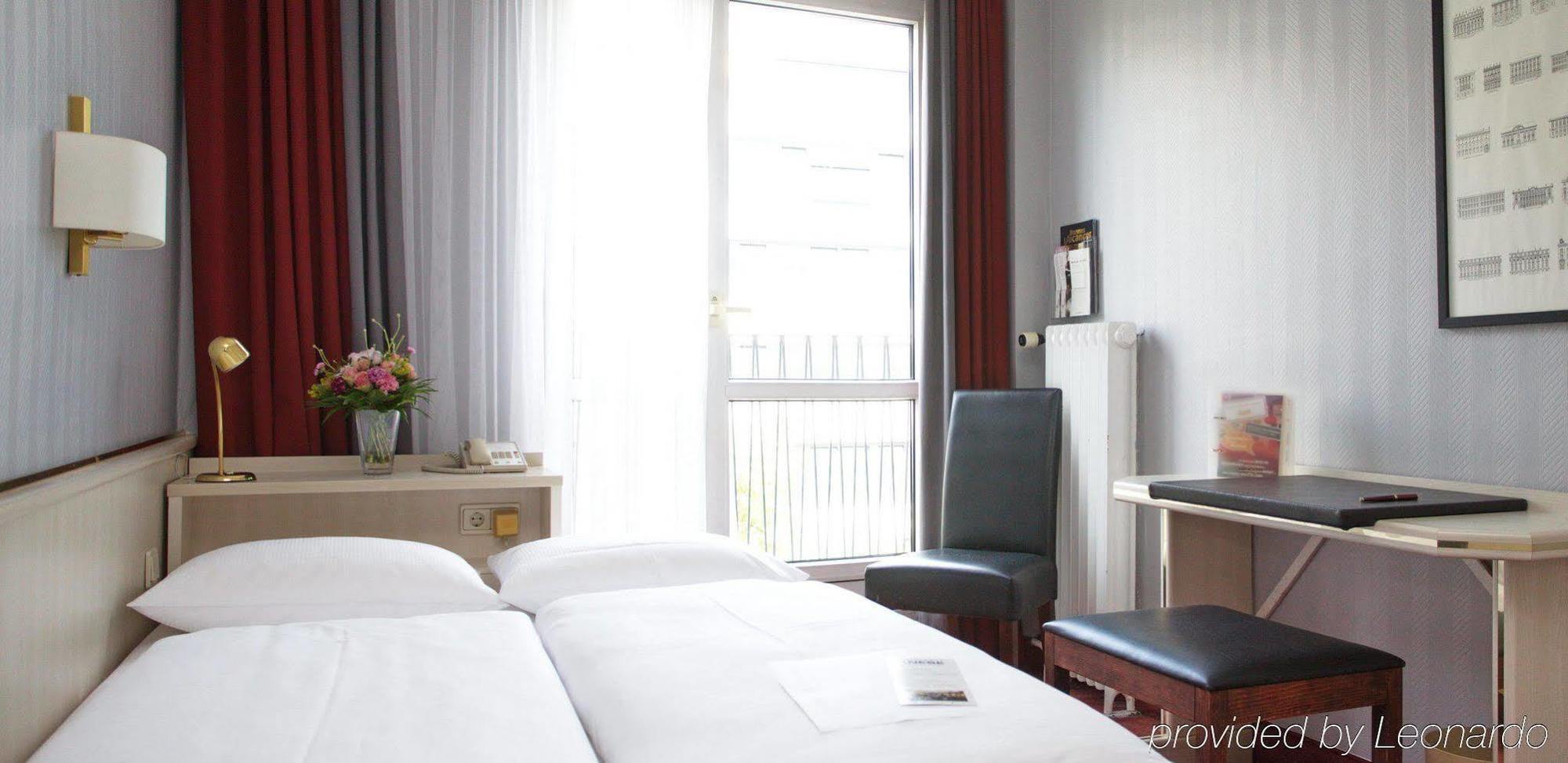 Berlin Plaza Hotel Am Kurfuerstendamm エクステリア 写真