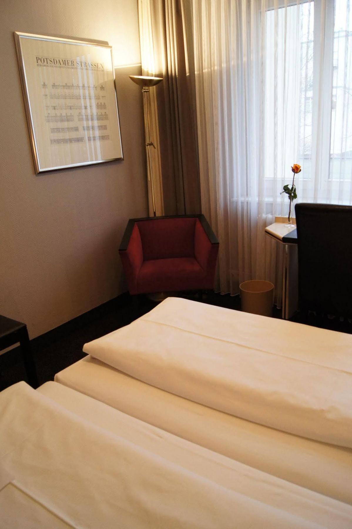 Berlin Plaza Hotel Am Kurfuerstendamm エクステリア 写真