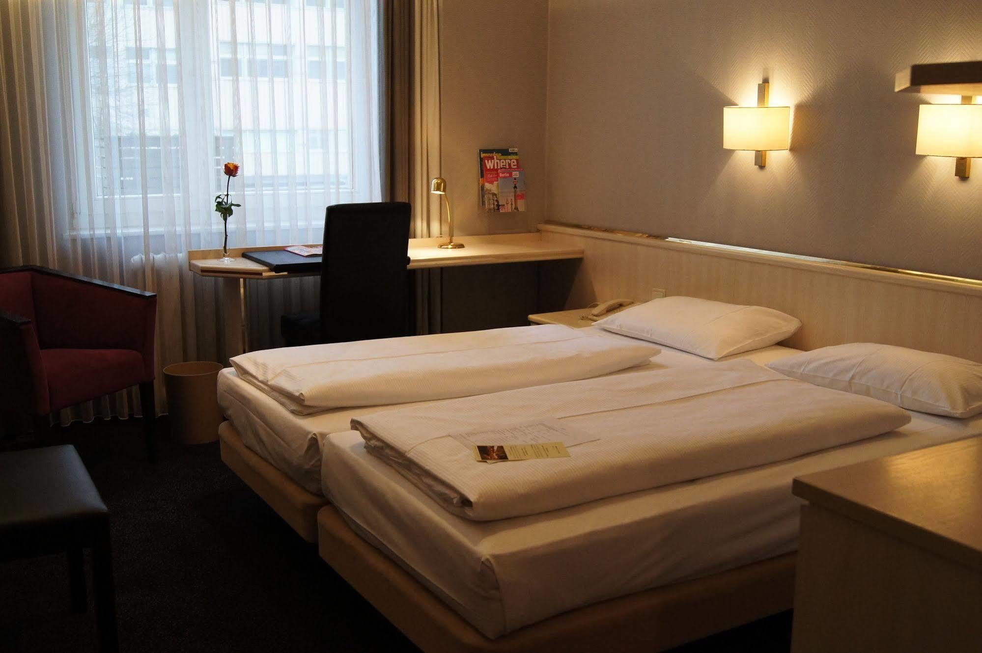 Berlin Plaza Hotel Am Kurfuerstendamm エクステリア 写真